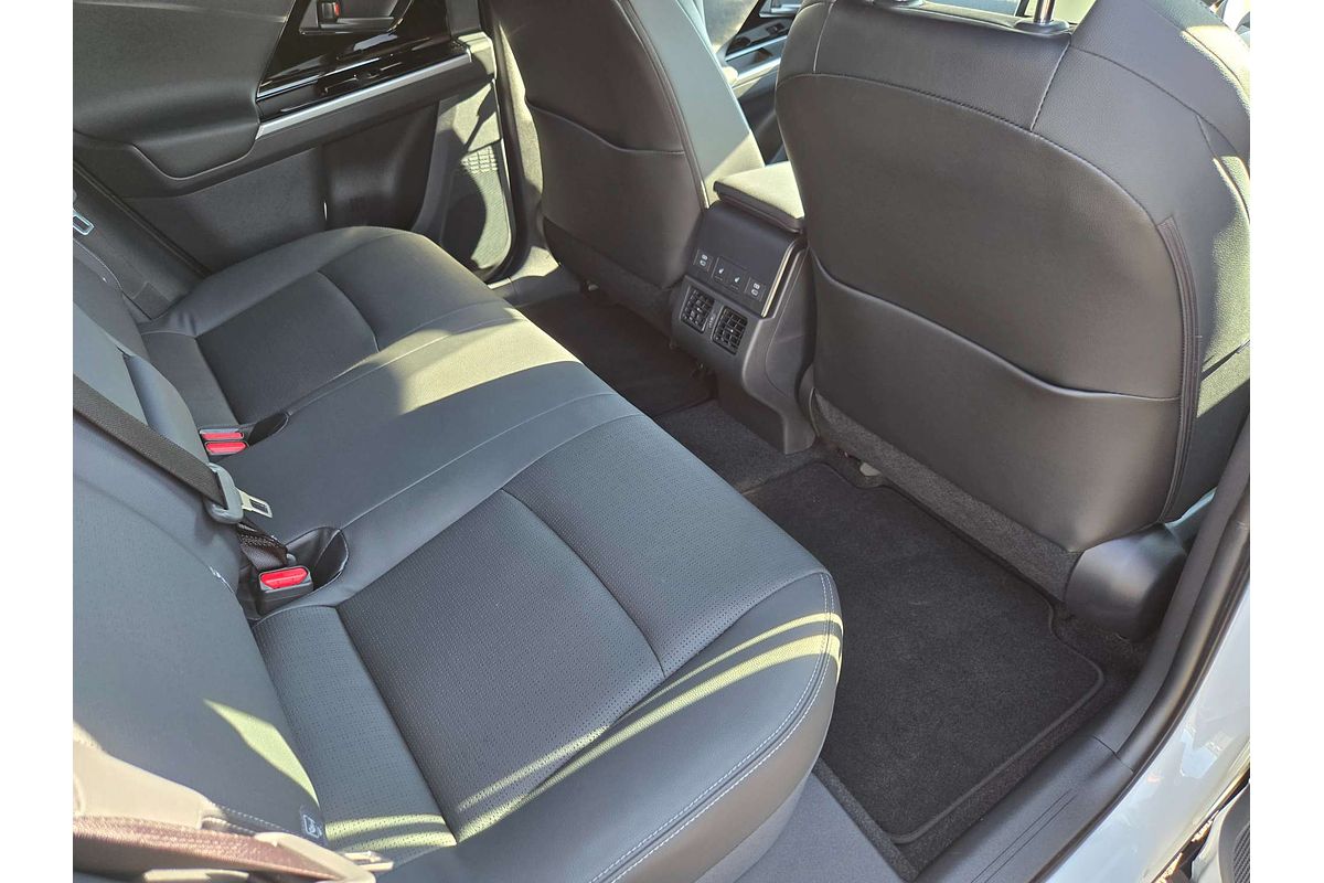 2023 Subaru Solterra AWD Touring E1-1