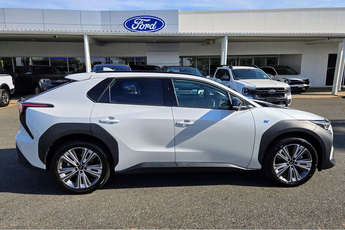 2023 Subaru Solterra AWD Touring E1-1