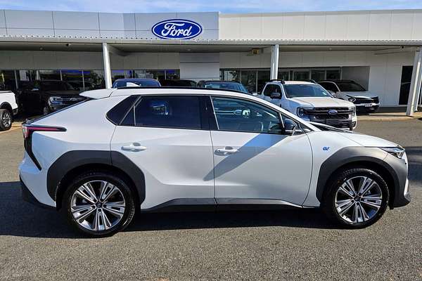 2023 Subaru Solterra AWD Touring E1-1