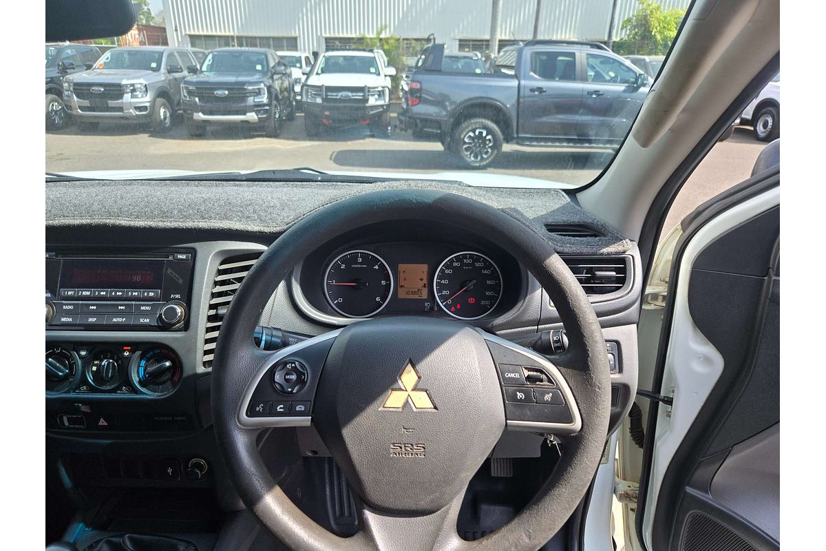 2015 Mitsubishi Triton GLX MQ 4X4