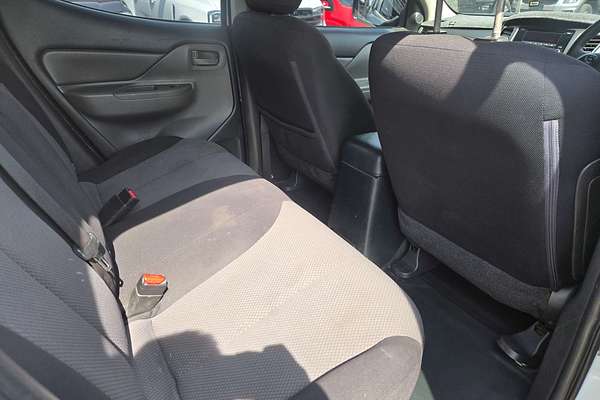 2015 Mitsubishi Triton GLX MQ 4X4