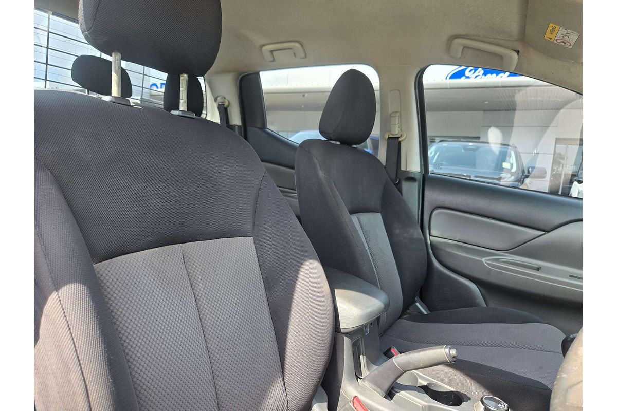 2015 Mitsubishi Triton GLX MQ 4X4