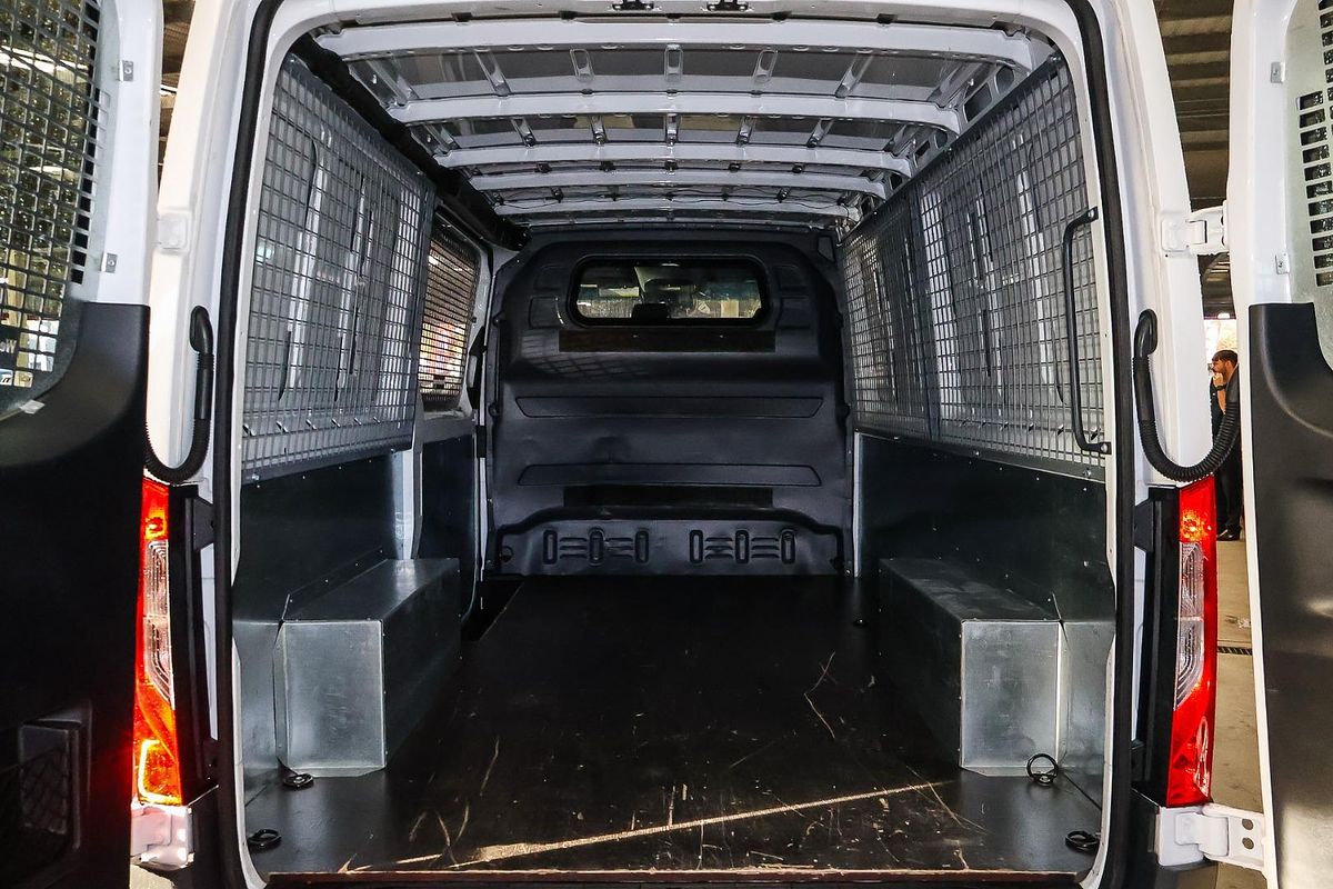2023 Mercedes-Benz Sprinter 315CDI VS30 SWB