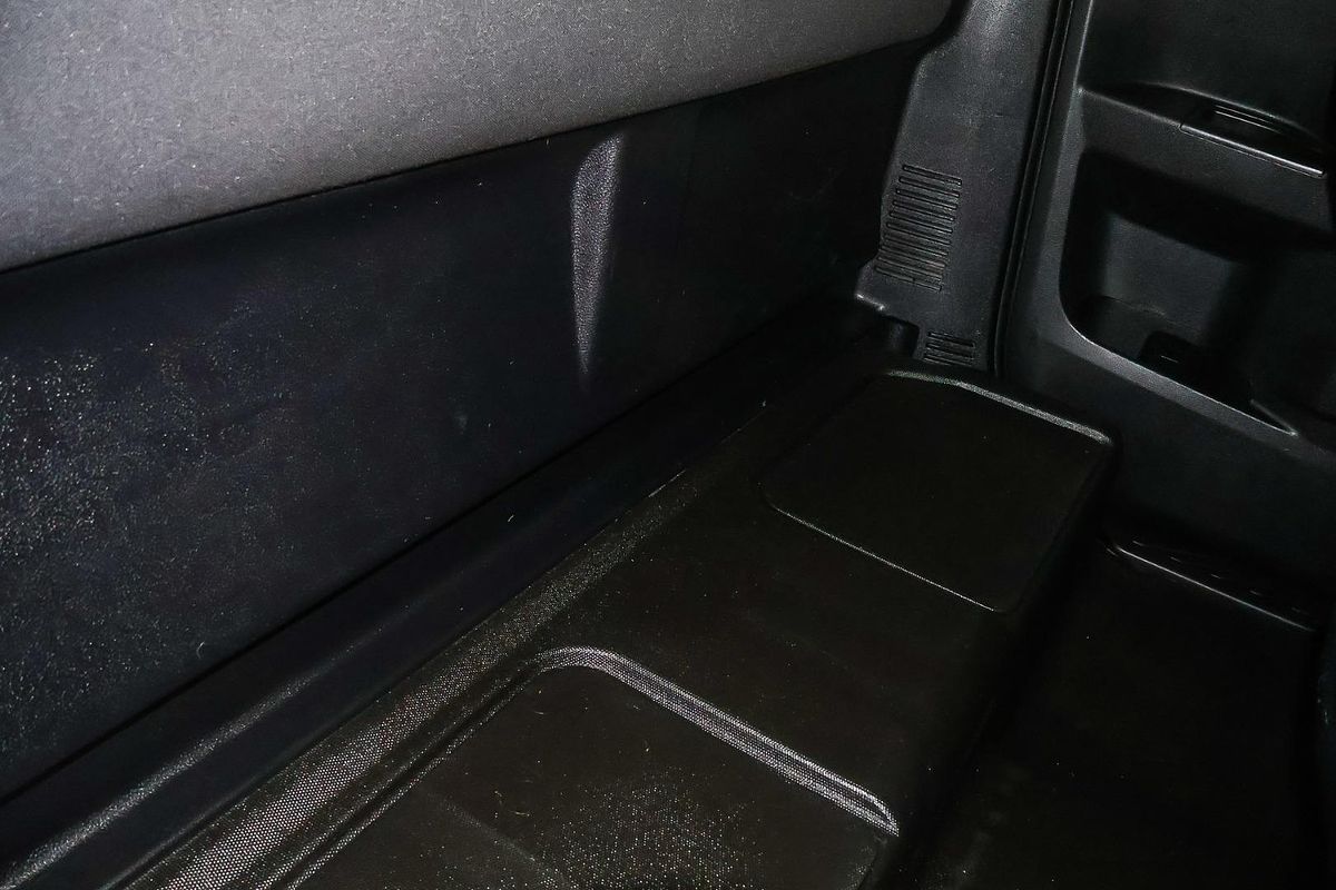 2020 Isuzu D-MAX SX High Ride Rear Wheel Drive
