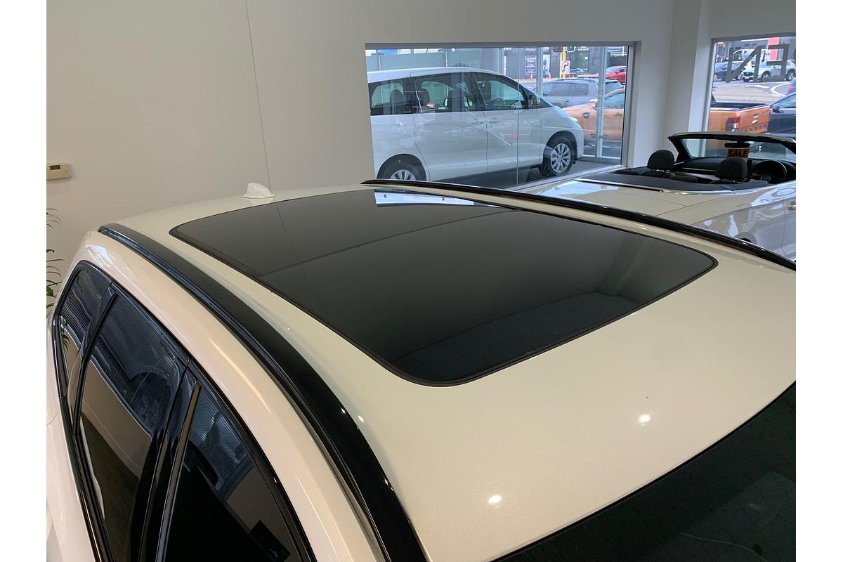 2022 Volvo XC60 B6 R-Design
