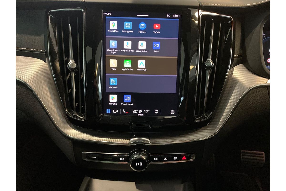 2022 Volvo XC60 B6 R-Design