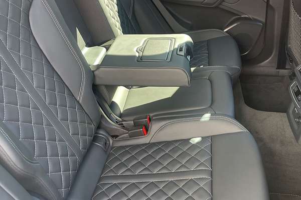 2024 Audi Q5 45 TFSI S line FY