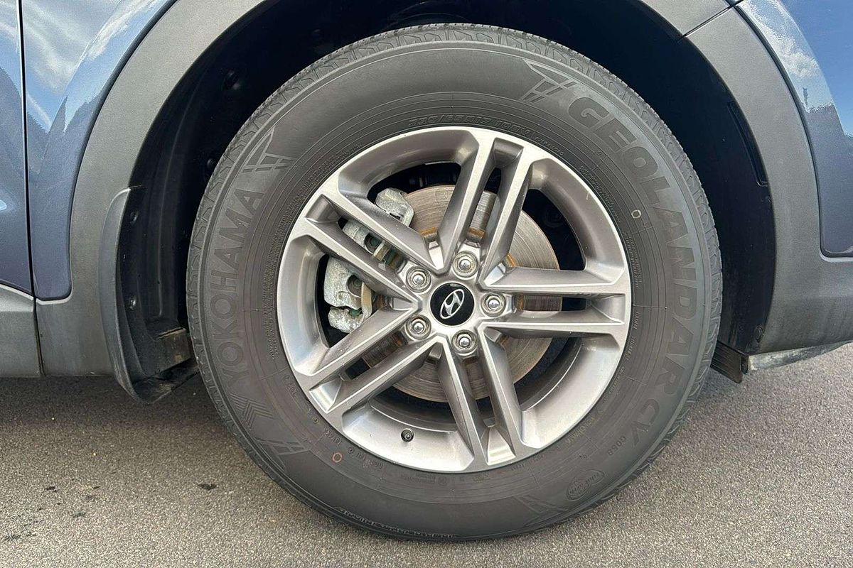 2017 Hyundai Santa Fe Active DM5 Series II