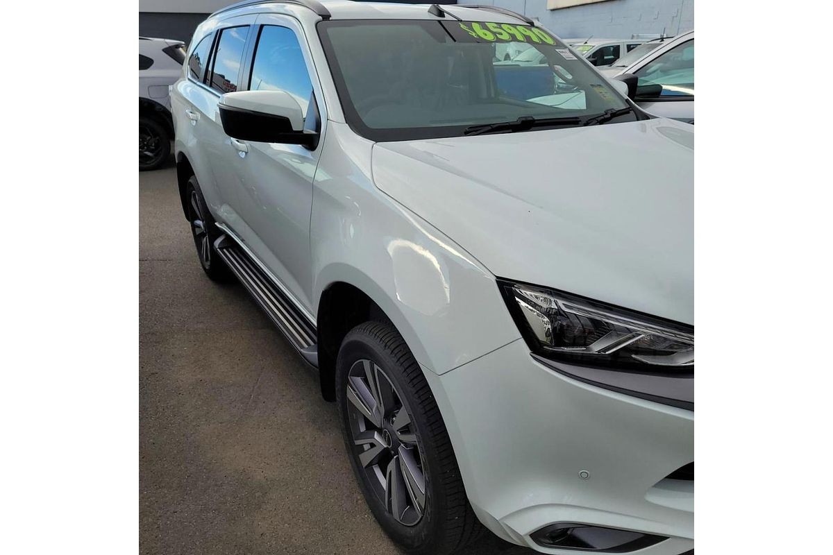 2023 Isuzu MU-X LS-T