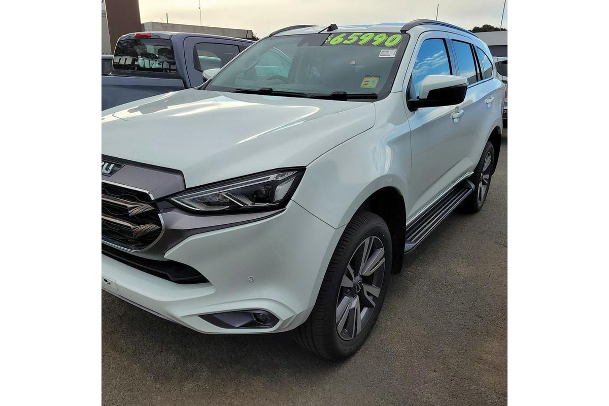 2023 Isuzu MU-X LS-T