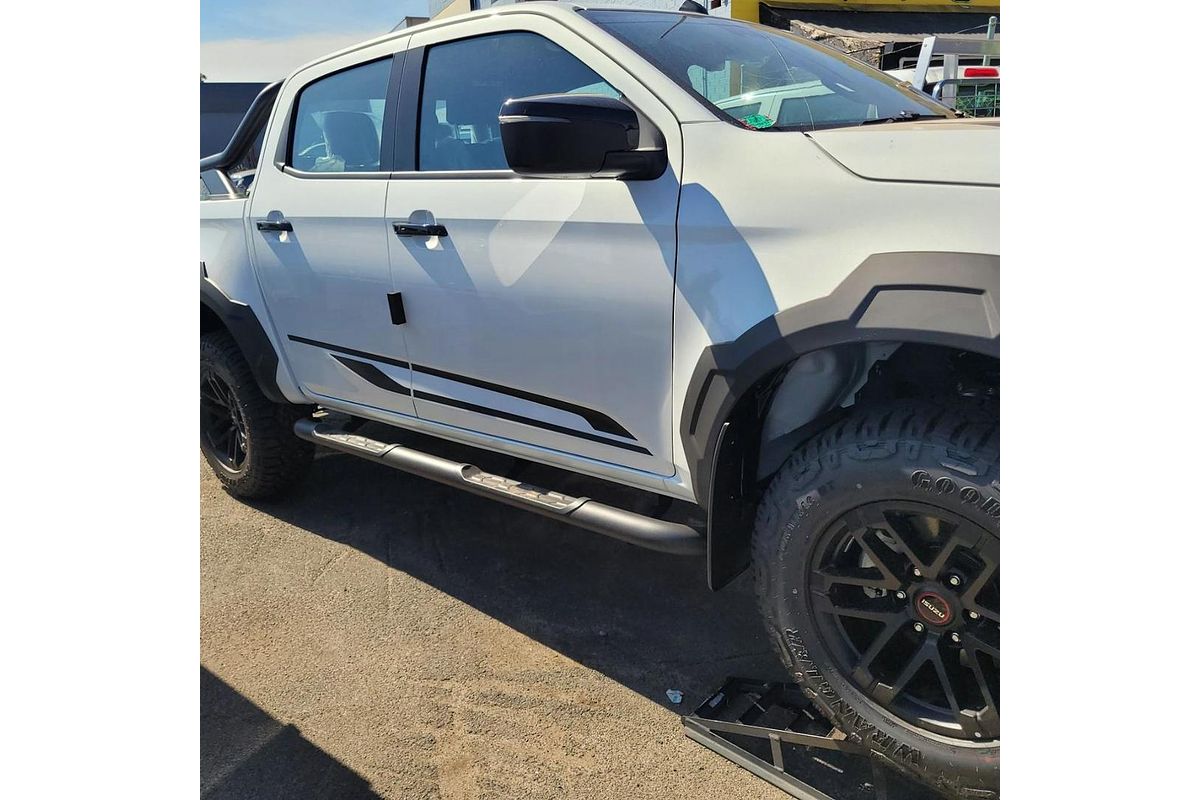 2024 Isuzu D-MAX BLADE 4X4