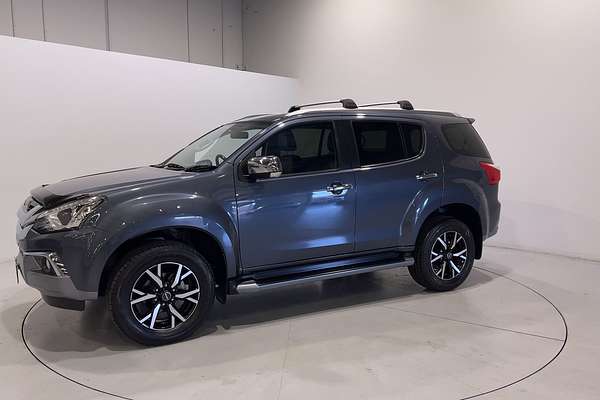 2021 Isuzu MU-X LS-T