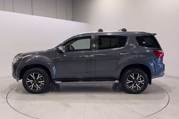 2021 Isuzu MU-X LS-T