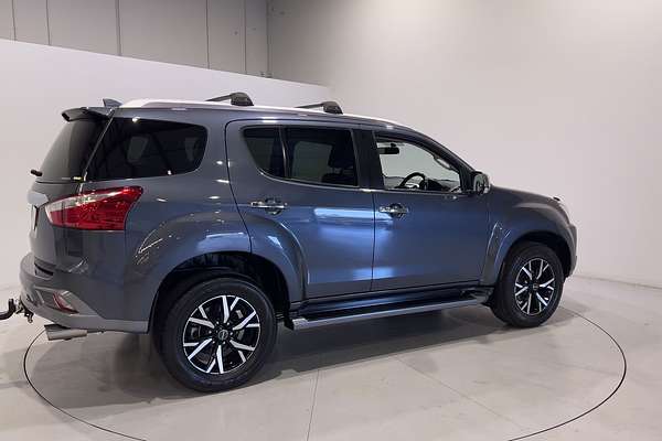 2021 Isuzu MU-X LS-T