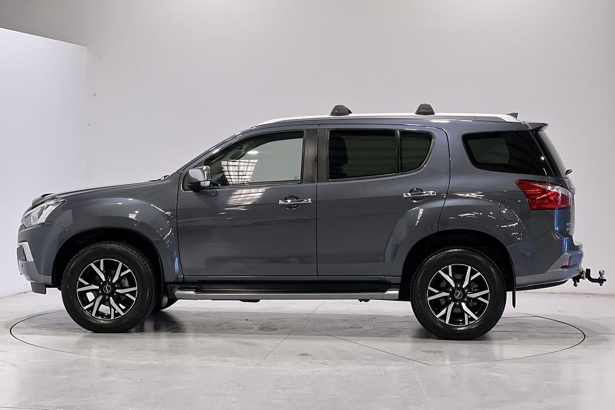 2021 Isuzu MU-X LS-T