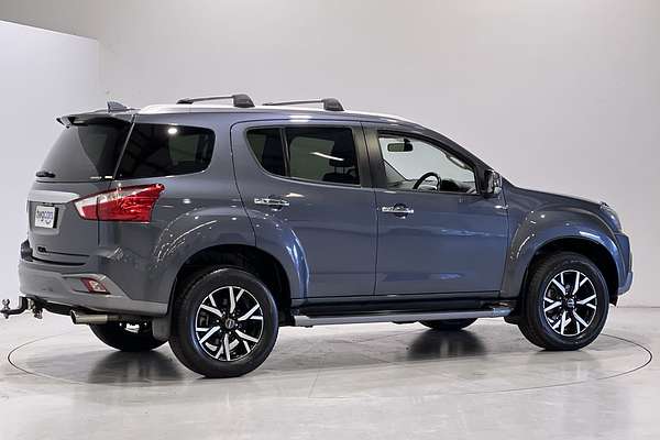 2021 Isuzu MU-X LS-T