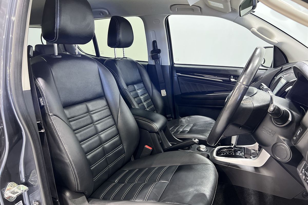 2021 Isuzu MU-X LS-T