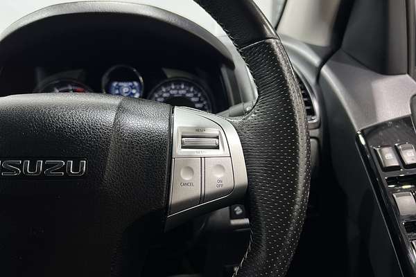 2021 Isuzu MU-X LS-T
