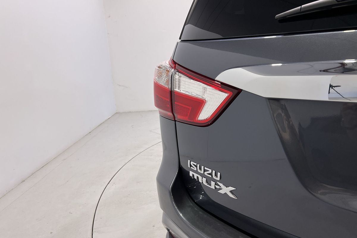 2021 Isuzu MU-X LS-T