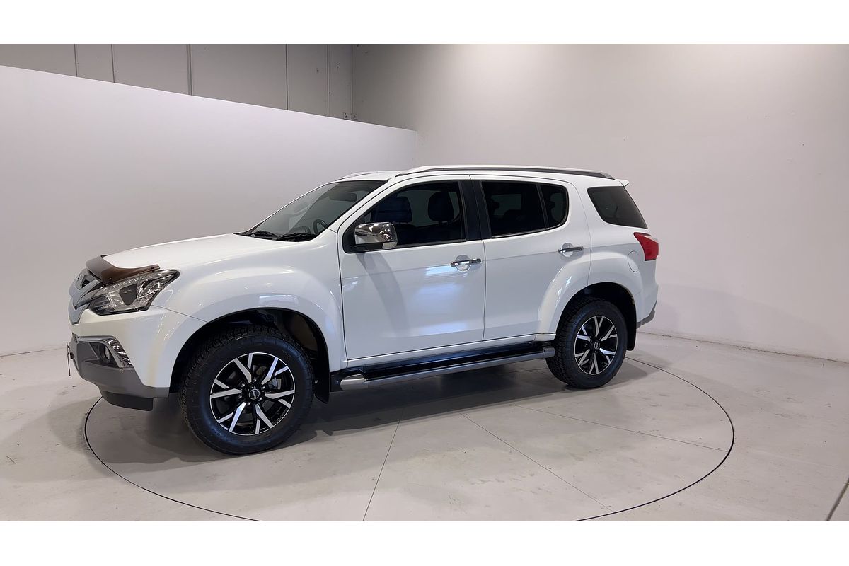 2021 Isuzu MU-X LS-T