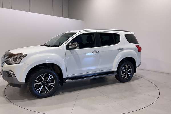 2021 Isuzu MU-X LS-T