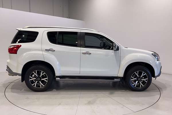 2021 Isuzu MU-X LS-T