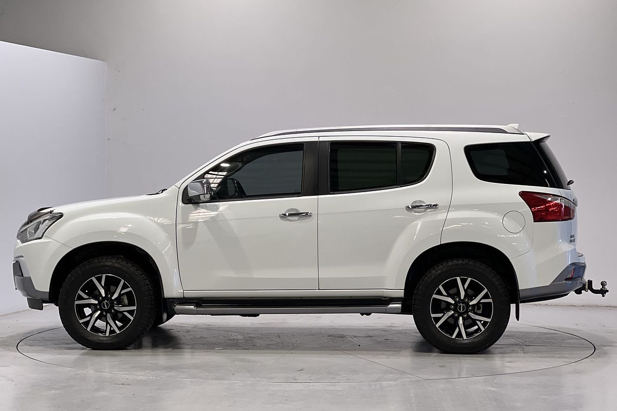 2021 Isuzu MU-X LS-T