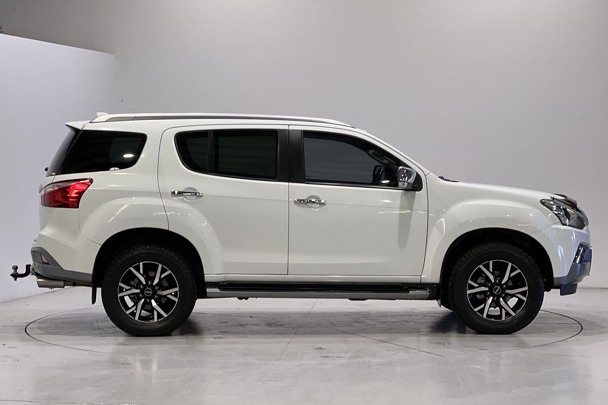 2021 Isuzu MU-X LS-T