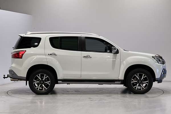 2021 Isuzu MU-X LS-T