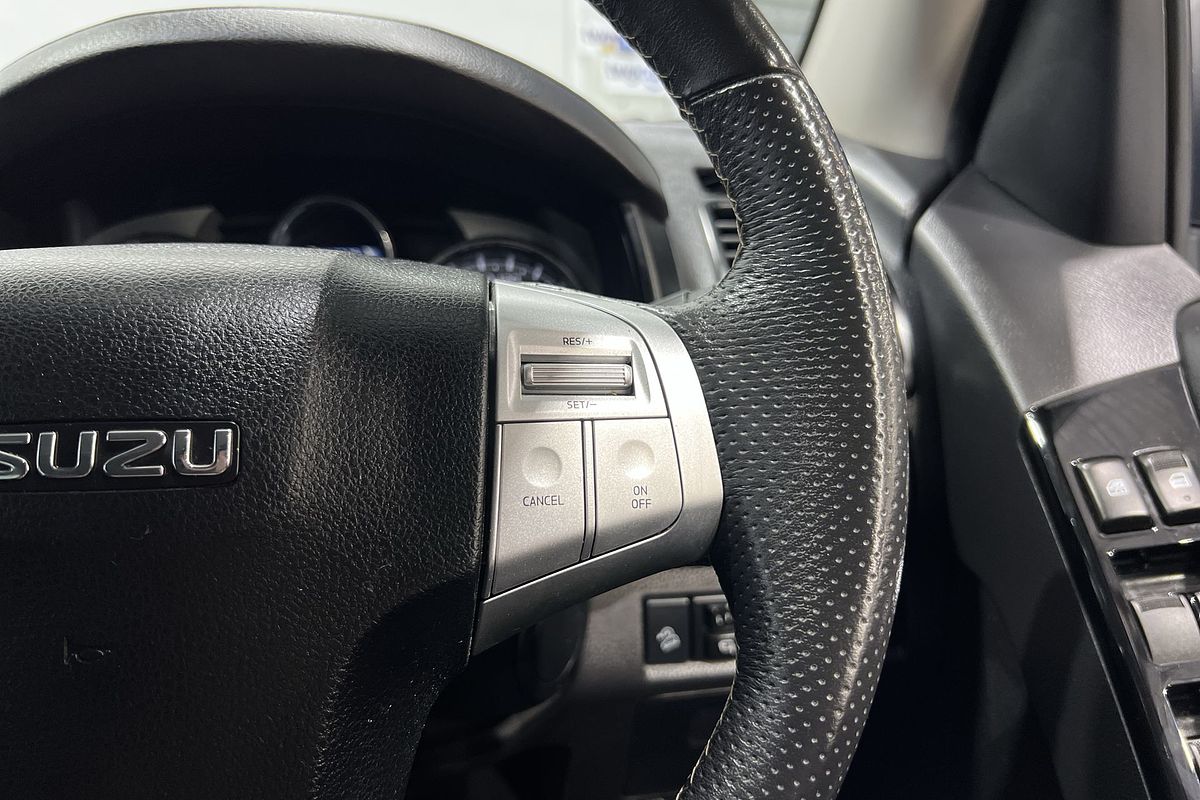2021 Isuzu MU-X LS-T