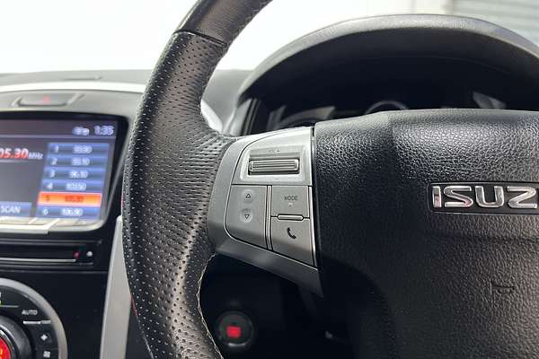 2021 Isuzu MU-X LS-T