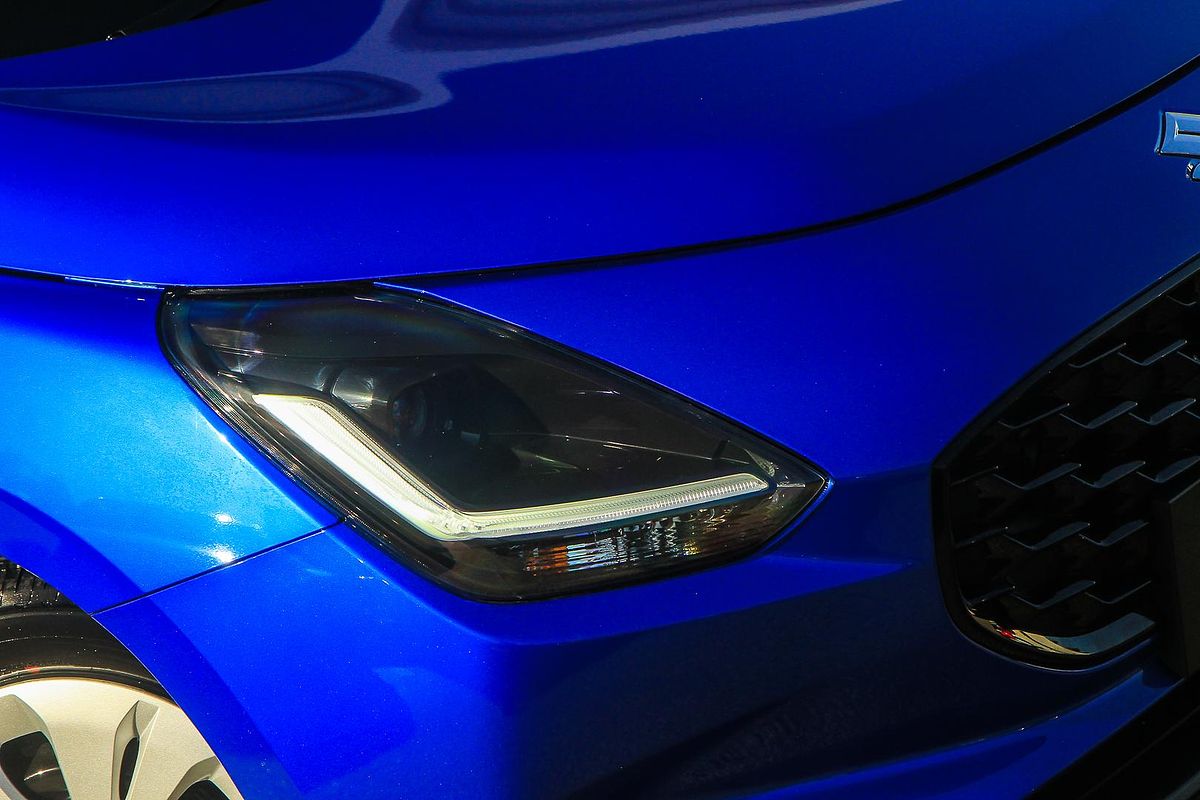 2025 Suzuki Swift Hybrid UZ
