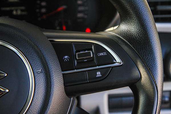 2025 Suzuki Swift Hybrid UZ