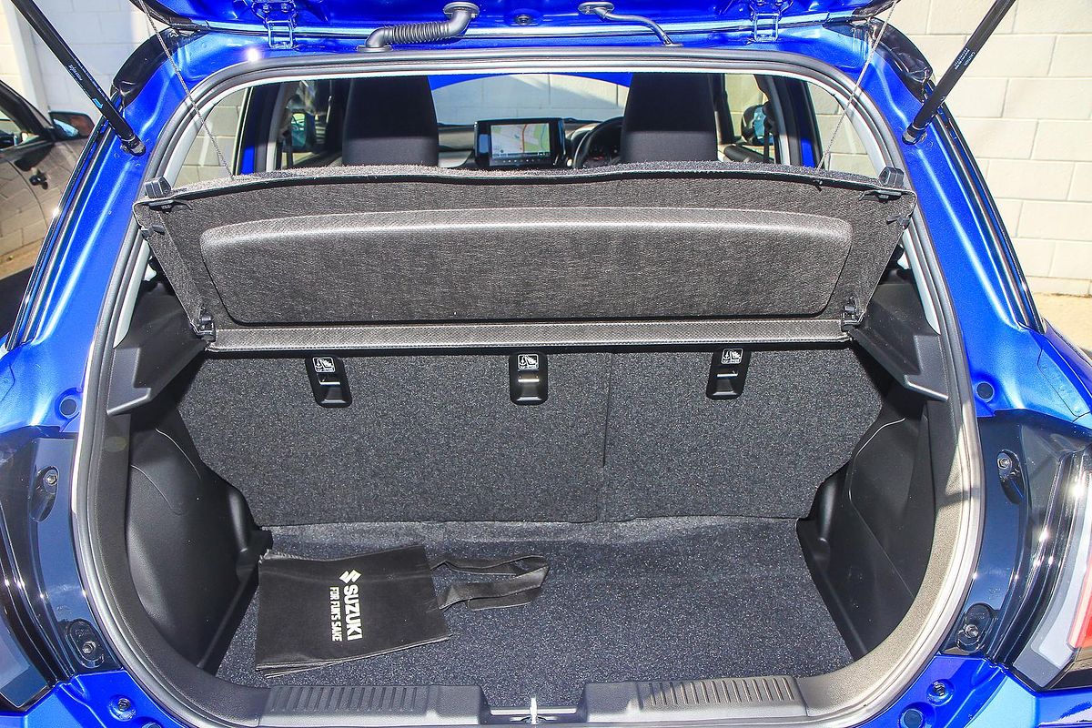 2025 Suzuki Swift Hybrid UZ