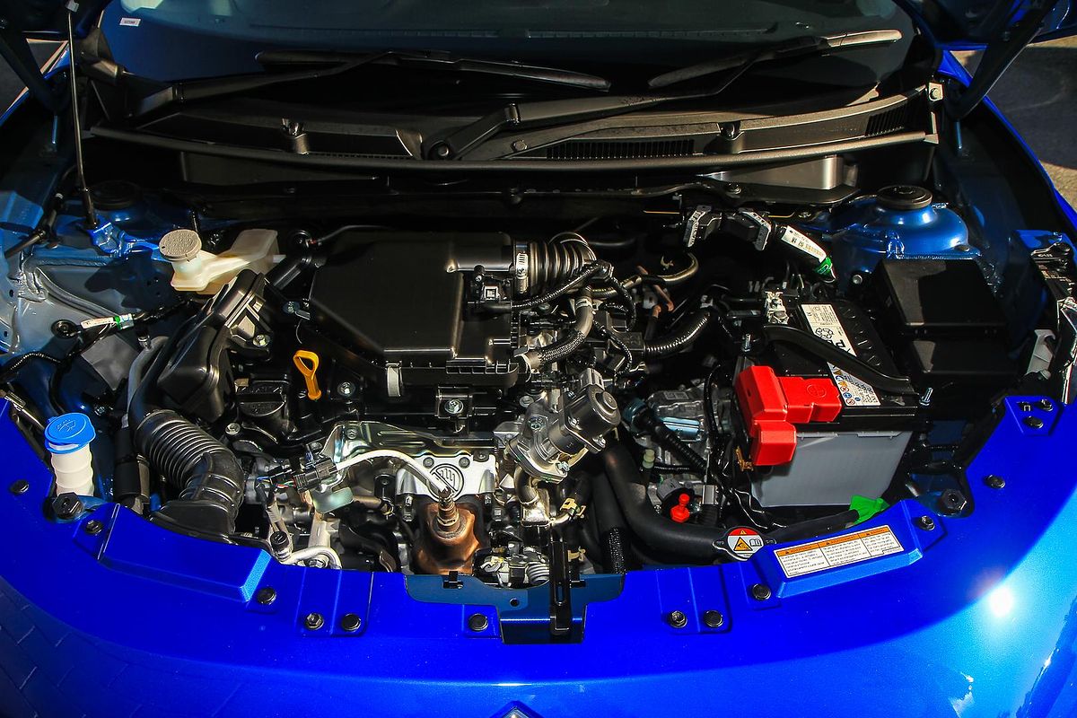 2025 Suzuki Swift Hybrid UZ