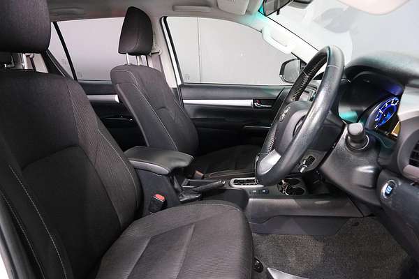 2020 Toyota Hilux SR5 GUN126R 4X4
