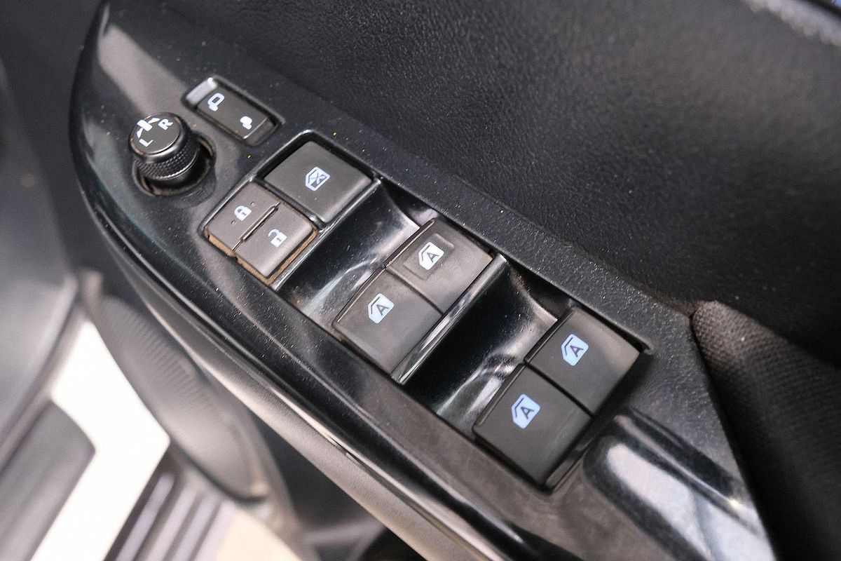 2020 Toyota Hilux SR5 GUN126R 4X4