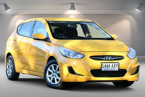 2013 Hyundai Accent Active RB2