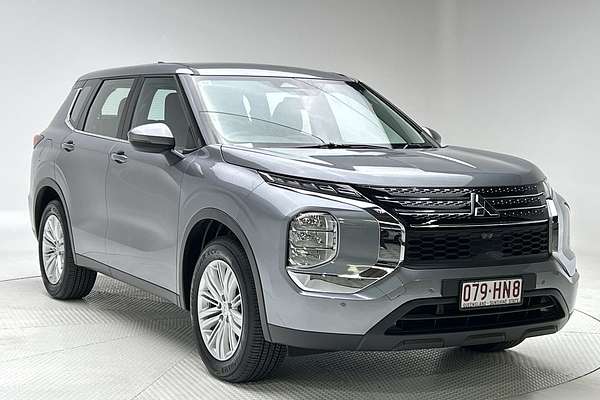 2023 Mitsubishi Outlander ES ZM