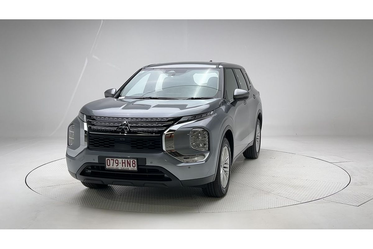 2023 Mitsubishi Outlander ES ZM
