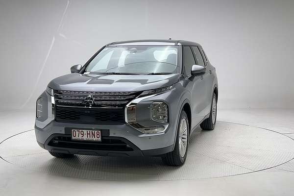 2023 Mitsubishi Outlander ES ZM