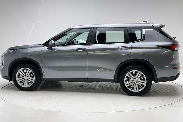 2023 Mitsubishi Outlander ES ZM