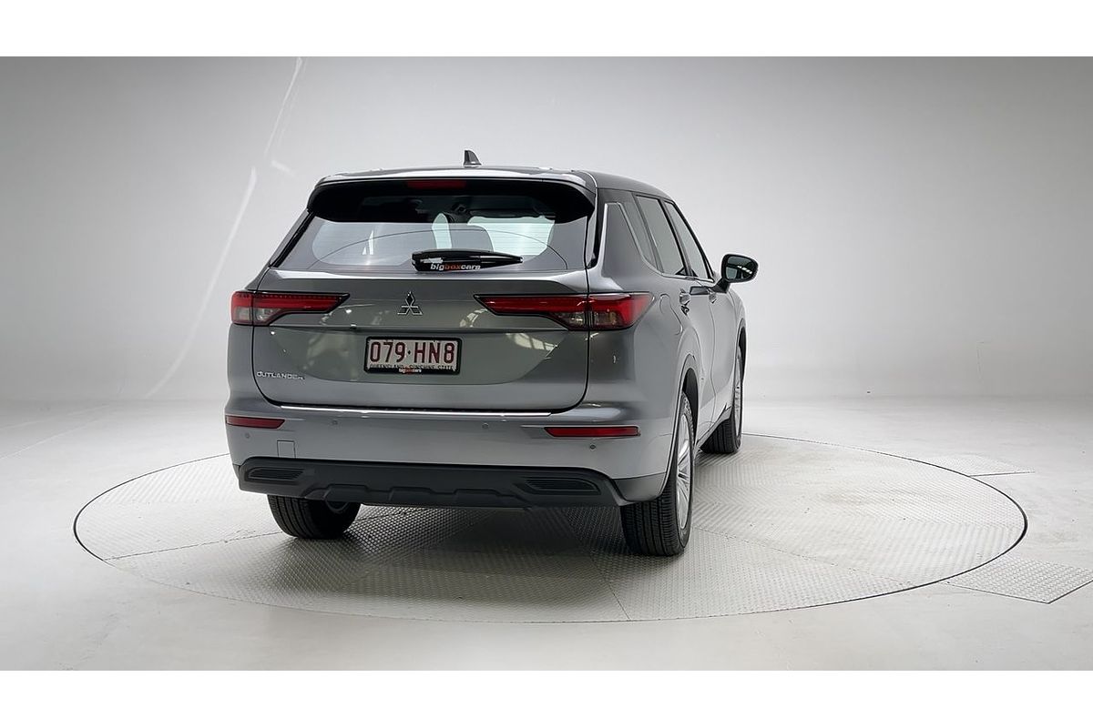 2023 Mitsubishi Outlander ES ZM