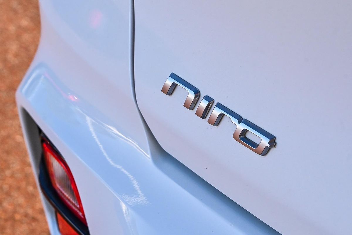 2021 Kia Niro Hybrid S DE