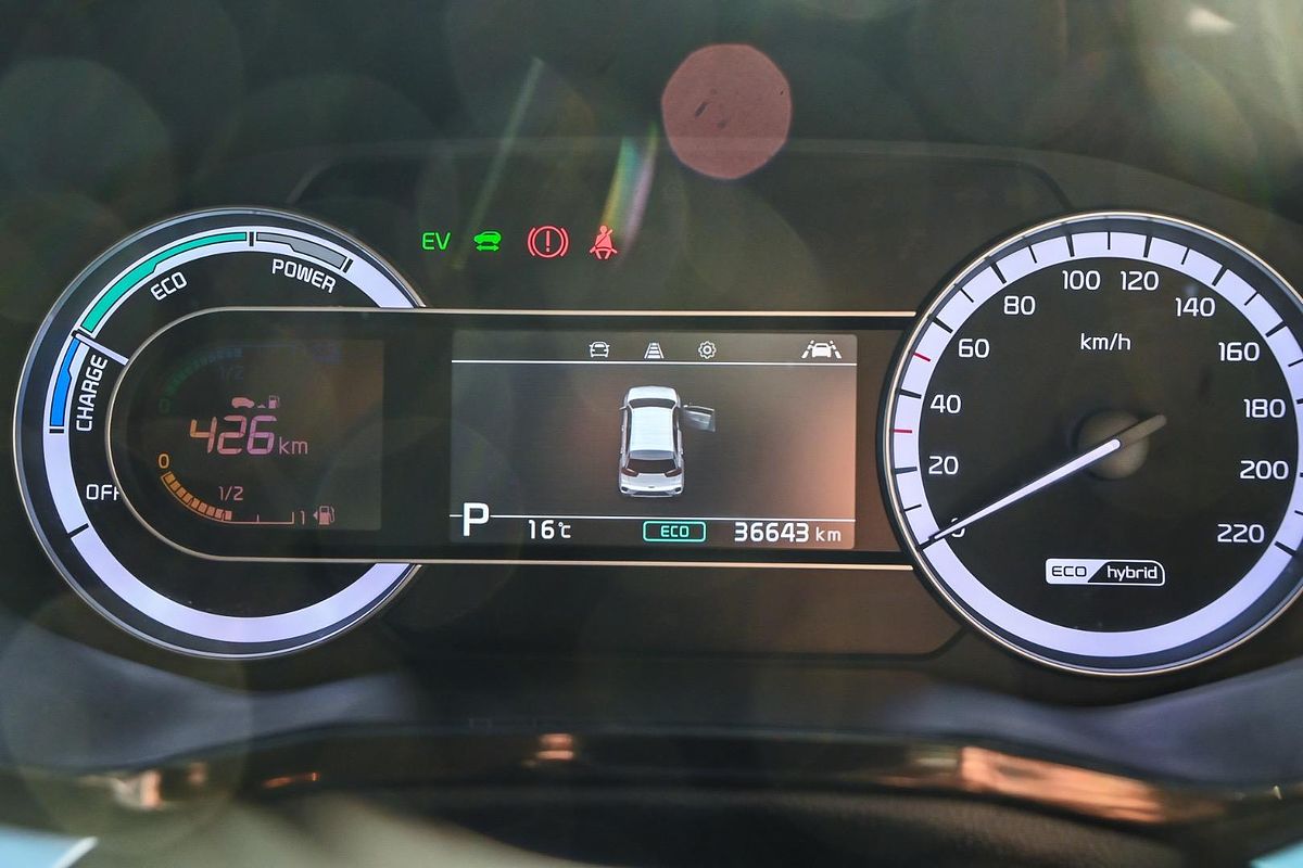 2021 Kia Niro Hybrid S DE
