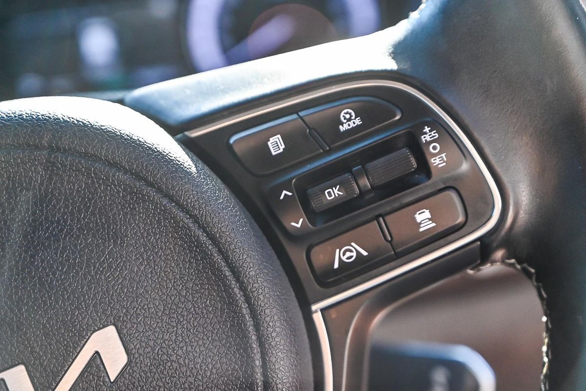 2021 Kia Niro Hybrid S DE