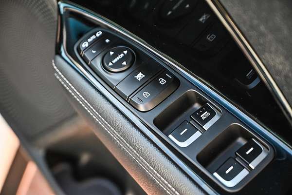2021 Kia Niro Hybrid S DE