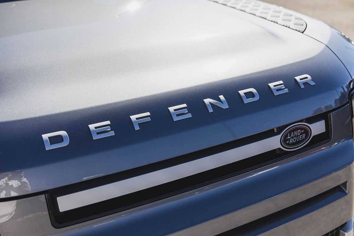 2021 Land Rover Defender 110 P300 S L663