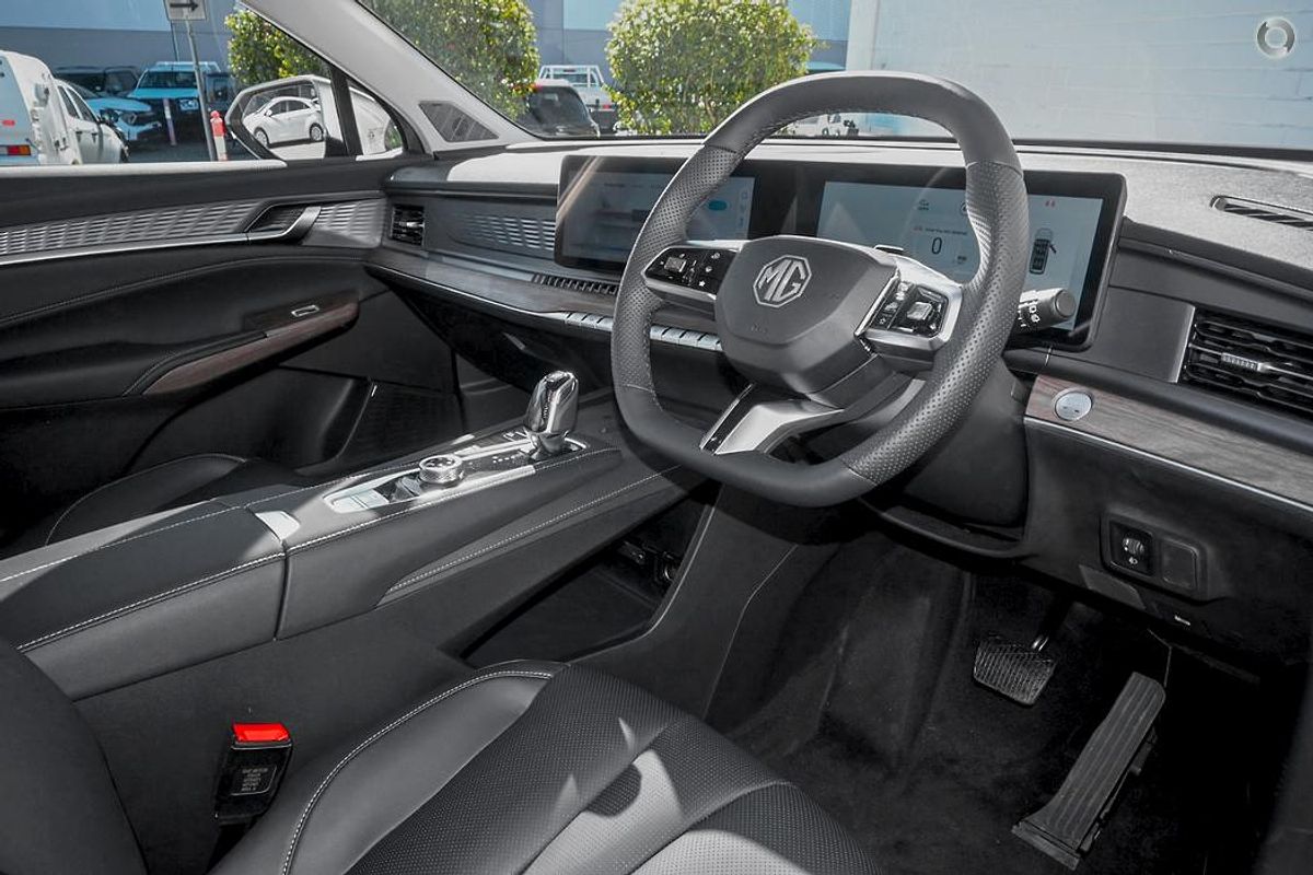 2025 MG QS Essence IS31