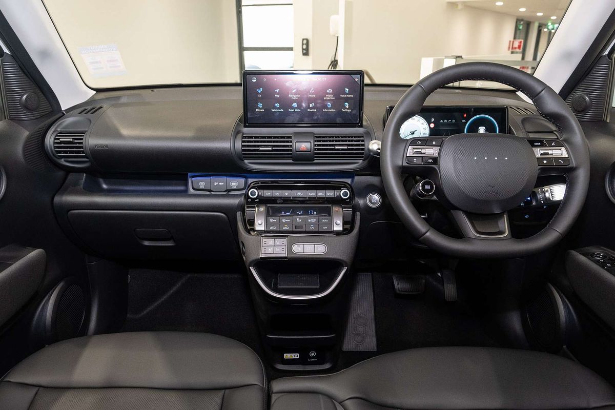 2025 Hyundai INSTER Cross AX.V1